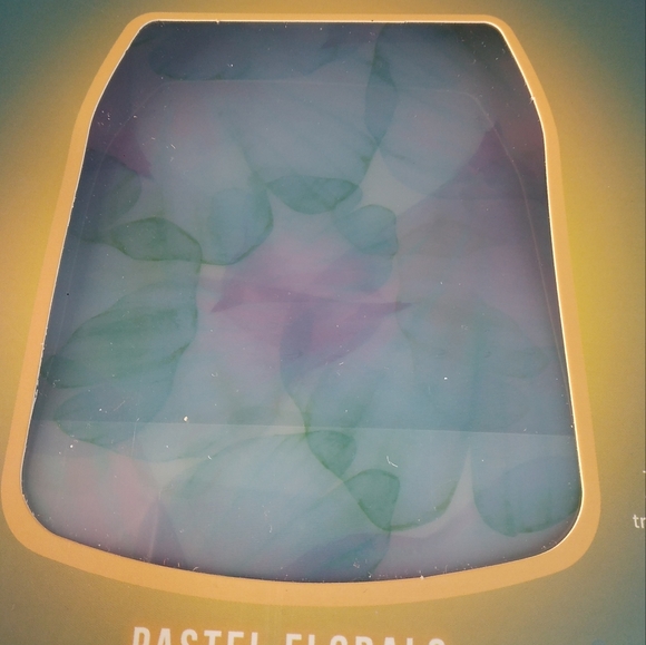 NEW Glowing LED Lanterns with Floating Flameless LED Candles 4pc PASTEL FLORALS - Picture 2 of 7